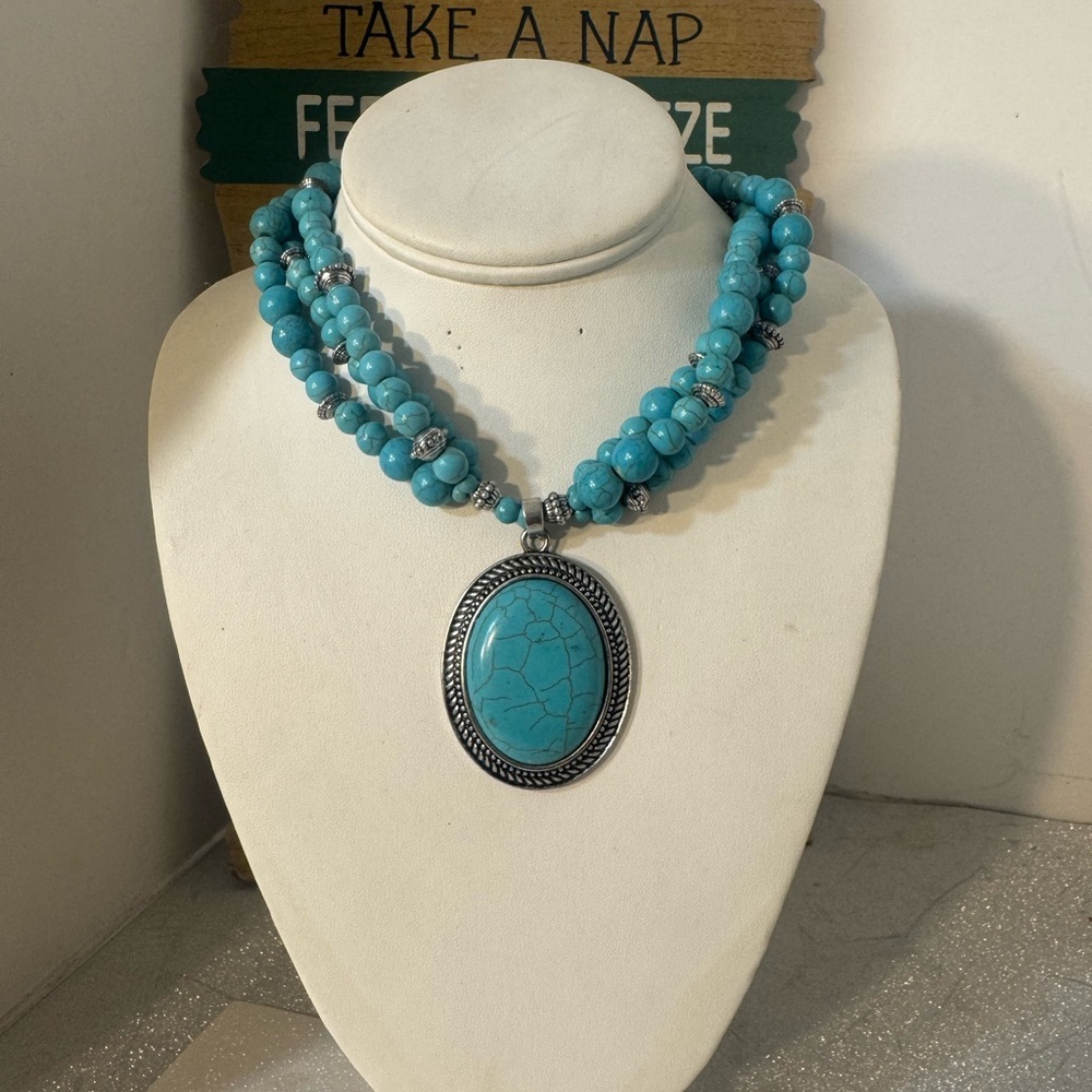 DEVIE STATEMENT NECKLACE - Picture 3 of 4
